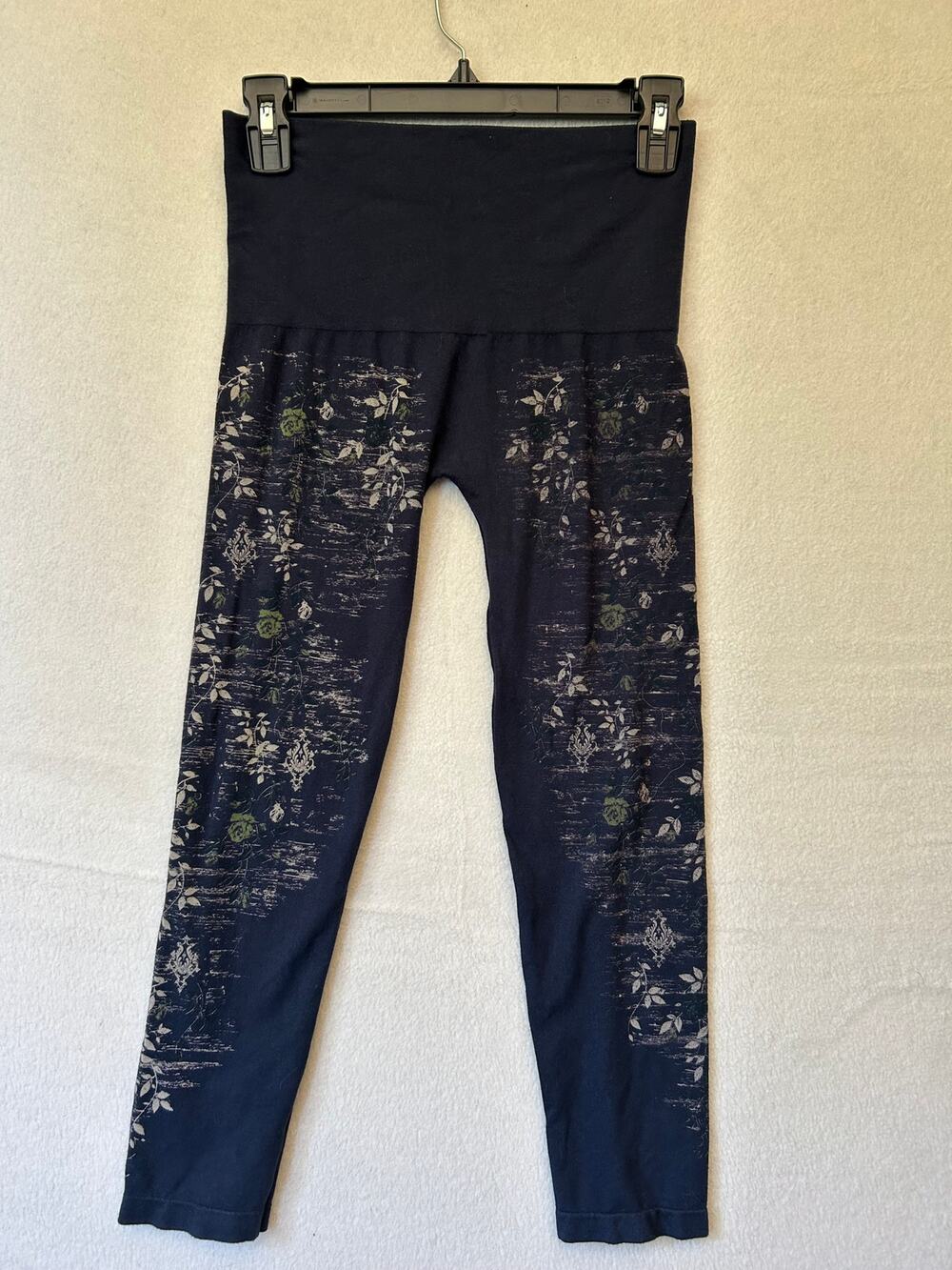 M. Rena High Waist Tummy Control Leggings One Size Black Tan Floral Print